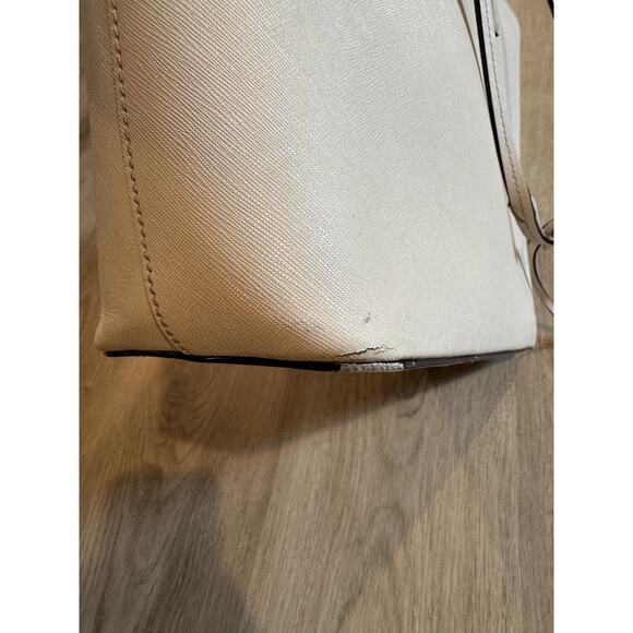 Kate Spade New York Leather Travel Satchel Tote in Beige/Hot Pink Interior - Picture 7 of 11